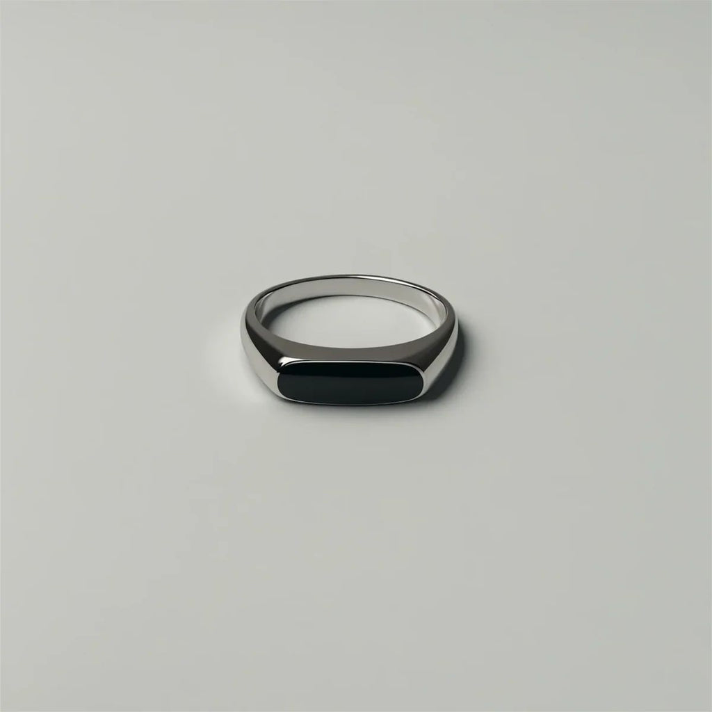 MOON LIGHT SILVER SIGNET RING
